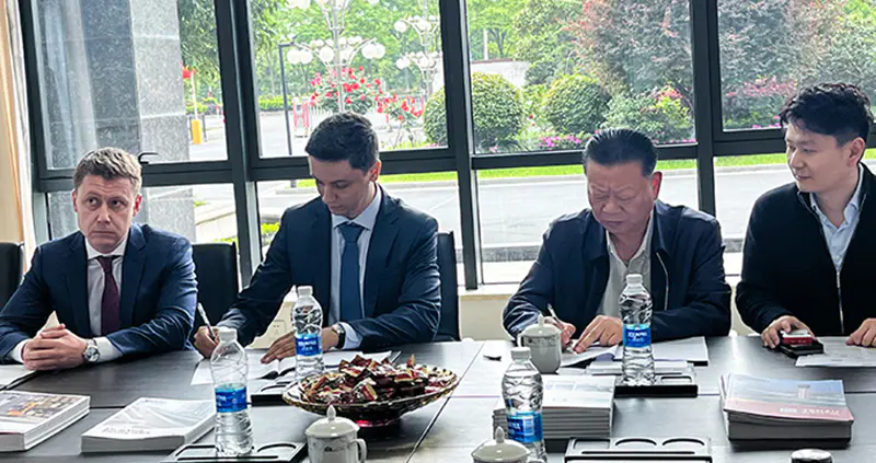 ขอแสดงความยินดีอย่างอบอุ่นกับ TENAU ELEVATOR (CHINA) CO., LTD. และบริษัทรัสเซีย GLOBAL-ELEVATING